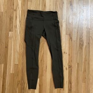 Lululemon fast and free